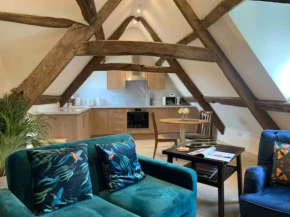 Stunning characterful newly refurbished flat